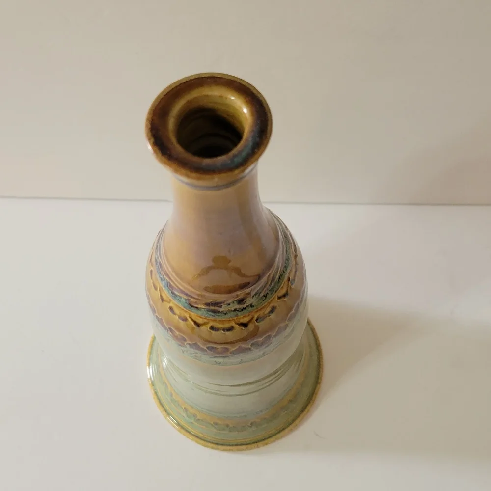Dubin Art Pottery Vase Embossed Hearts